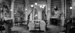 『たたり』 1963　約29分：食堂