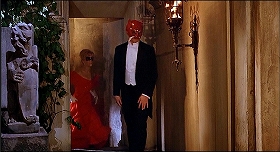 『吸血鬼の接吻』 1963　約49分：三階廊下