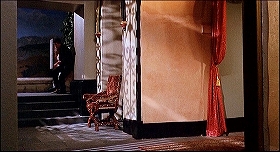 『吸血鬼の接吻』 1963　約1時間14分：二階廊下