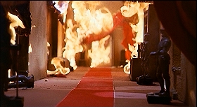 『顔のない殺人鬼』 1963　約1時間18分：炎上する廊下