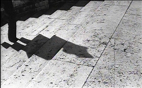 『知りすぎた少女』 1963　約19分：スペイン階段、登ってくる人物の影