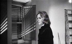『知りすぎた少女』 1963　約45分：内装工事中の部屋