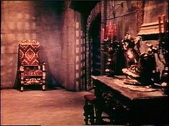 『古城の亡霊』 1963　約0分：広間からの吊し格子戸