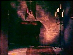 『古城の亡霊』 1963　約26分：二階廊下