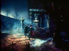 『古城の亡霊』 1963　約1時間3分：礼拝堂、やや上から