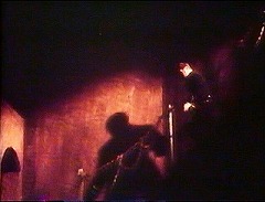 『古城の亡霊』 1963　約1時間15分：地下納骨堂への階段、下から