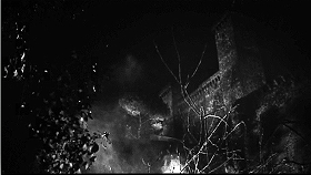 『幽霊屋敷の蛇淫』 1964　約13分：夜の城、外観　下から