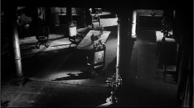 『幽霊屋敷の蛇淫』 1964　約51分：広間、吹抜歩廊から