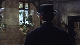 『フランケンシュタインの怒り』 1964　約15分：玄関の向かいの部屋、向かって左手
