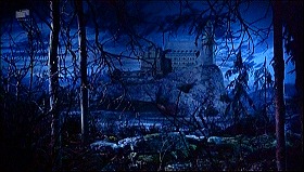 『妖女ゴーゴン』 1964　約1分：城の外観～『フランケンシュタインの怒り』(1964)より