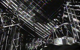 『審判』 1962　約1時間45分：アトリエ内＋吊された空の額