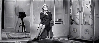 『悪徳の栄え』 1963　約40分：ゲシュタポ本部、明るい部屋