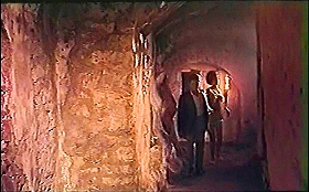 『惨殺の古城』 1965　約30分：廊下