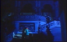 『魂のジュリエッタ』 1965　約35分：ビシュマが滞在する建物の階段＋稲妻