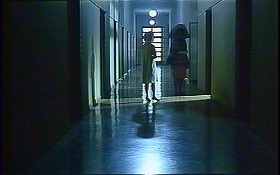 『魂のジュリエッタ』 1965　約59分：ビルの廊下