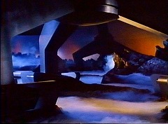 『バンパイアの惑星』 1965　約33分：宇宙船の脚部