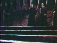 『吸血魔のいけにえ』 1967　約29分：地下の廊下、階段と吊り格子戸