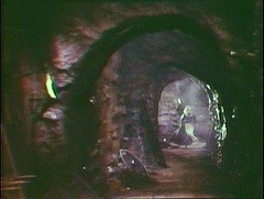 『吸血魔のいけにえ』 1967　約41分：地下の廊下