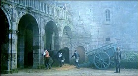 『世にも怪奇な物語』 1968　約20分：第1話　アーケードとその上の歩廊＋黒馬