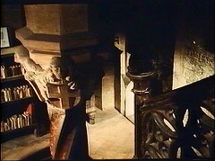 『ターヘル・アナトミア － 悪魔の解体新書 －』 1968　約1時間9分：玄関とその右の階段、上から