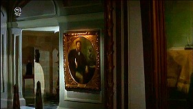 『大反撃』 1969　約18分：鏡と肖像画の曲線廊下