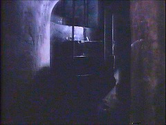 『バンシーの叫び』 1970　約1時間15分：屋敷、地下への螺旋階段