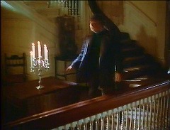 『血の唇』 1970　約1時間4分：旧館の吹抜回廊から上への階段