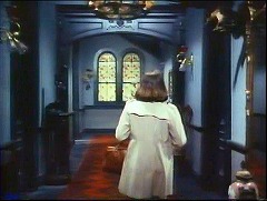 『ダンウィッチの怪』 1970　約47分：二階廊下、突きあたりを左へ　右奥に螺旋階段