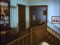 『バンパイア・ラヴァーズ』 1970　約1時間0分：モートン邸、吹抜回廊＋欄干の影