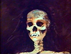 『バンパイア・ラヴァーズ』 1970　約1時間29分：髑髏に変じた肖像画
