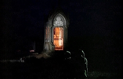 『レクイエム』 1971　約38分：墓地の納骨堂