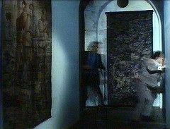 『ヨーガ伯爵の復活』 1971　約1時間24分：館、綴織のある廊下