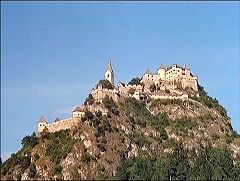 『ドラキュラ血のしたたり』 1971　約4分：城、外観