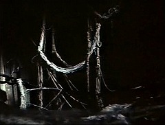 『ター博士の拷問地下牢』 1973　約42分：鏡の額