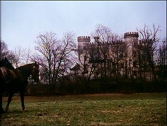 『吸血女地獄』 1973　約7分：城の外観、昼