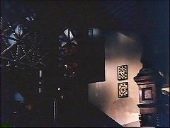 『レモーラ』 1973　約33分：館　一階から二階への階段