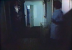 『セリーヌとジュリーは舟でゆく』 1974　約2時間49分：屋敷　二階(?)廊下