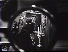 『ヤング･フランケンシュタイン』 1974　約22分：寝室の円型鏡