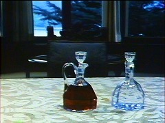 『ラ・パロマ』 1974　約35分：食堂のテーブル