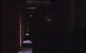 『季節のはざまで』 1992　約15分：屋根裏の上の廊下