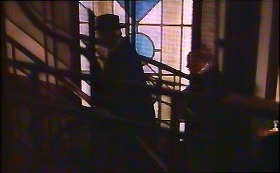 『季節のはざまで』 1992　約19分：エレヴェイター周りの螺旋階段