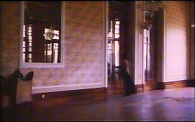 『季節のはざまで』 1992　約31分：一階廊下