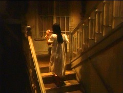 『ＨＯＵＳＥ ハウス』 1977　約41分：階段　やや上から