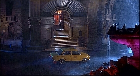 『インフェルノ』 1980　約23分：図書館の玄関前（ミンチオ広場）