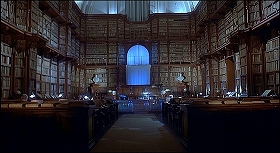 『インフェルノ』 1980　約25分：図書館、開架閲覧室