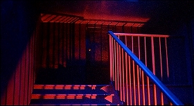 『インフェルノ』 1980　約1時間6分：階段室、最上階(?)
