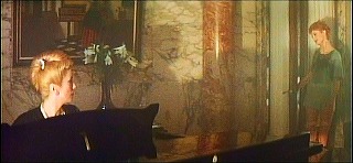 『ハンガー』 1983　約1時間21分：ピアノの間＋フェルメール《音楽の稽古》