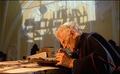 『デモンズ' 3』 1989　約29分：司教の机＋棚の影