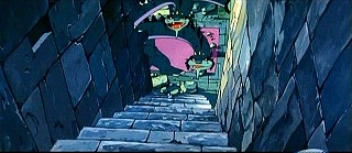 『長靴をはいた猫』 1969　約56分：魔王の城　広間出口脇の階段、上から