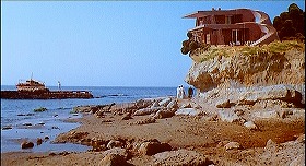 『ファイブ・バンボーレ』 1970　約8分：孤島の別荘